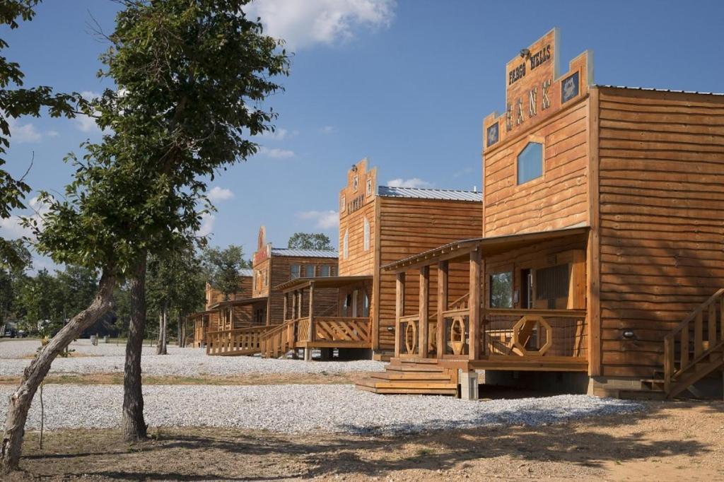 Diamonds Old West Hotel Murfreesboro Bagian luar foto