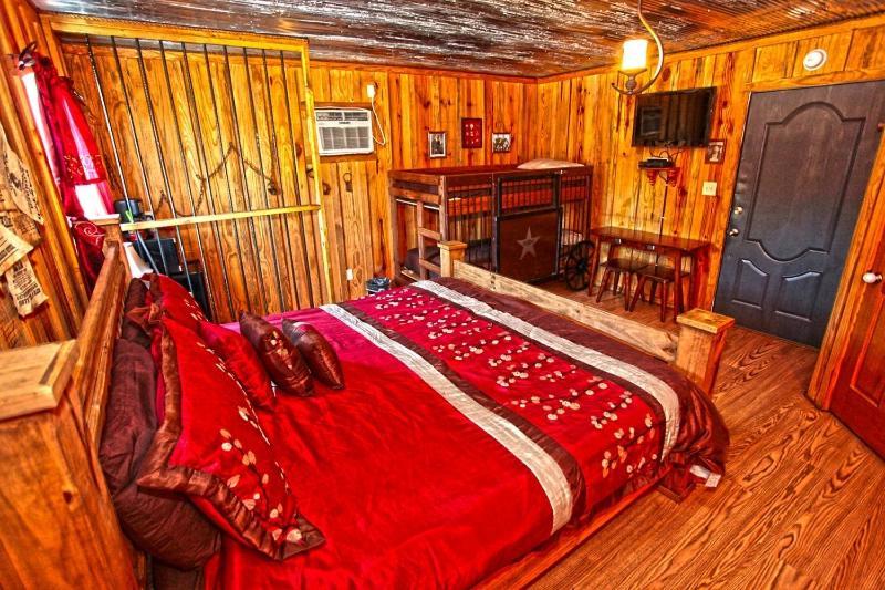 Diamonds Old West Hotel Murfreesboro Bagian luar foto
