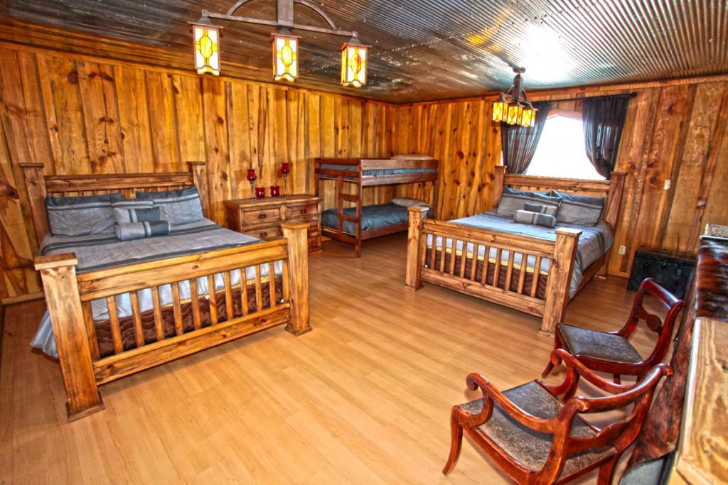 Diamonds Old West Hotel Murfreesboro Bagian luar foto