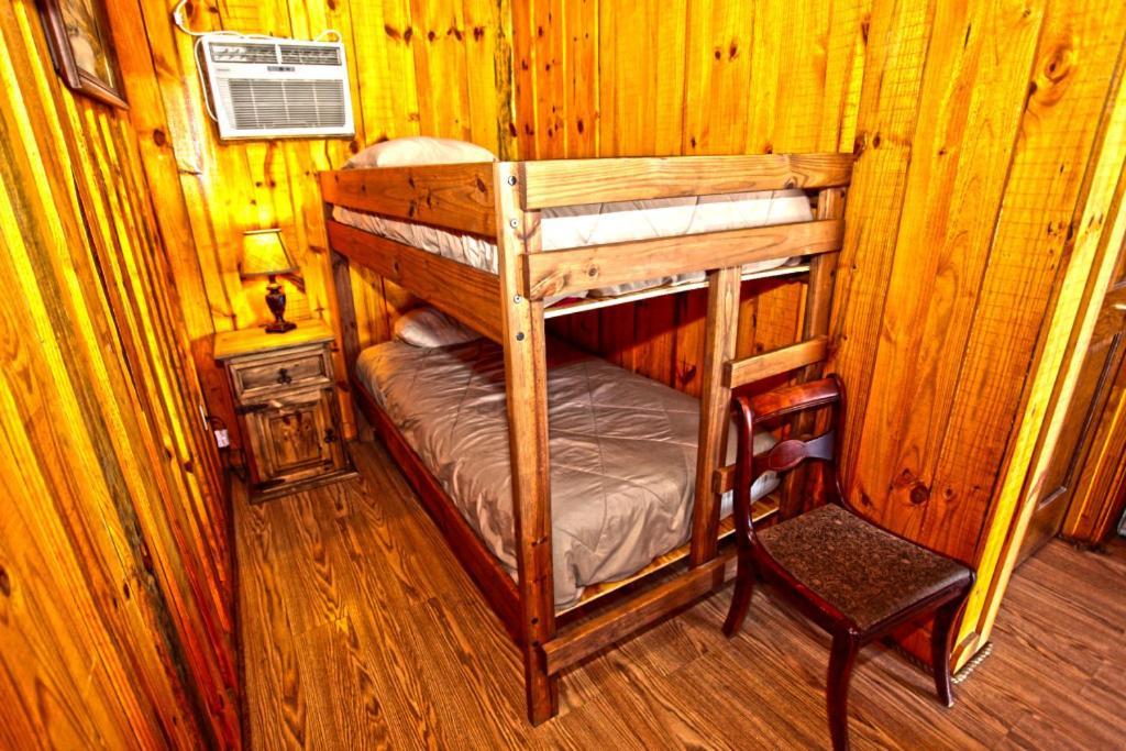 Diamonds Old West Hotel Murfreesboro Bagian luar foto