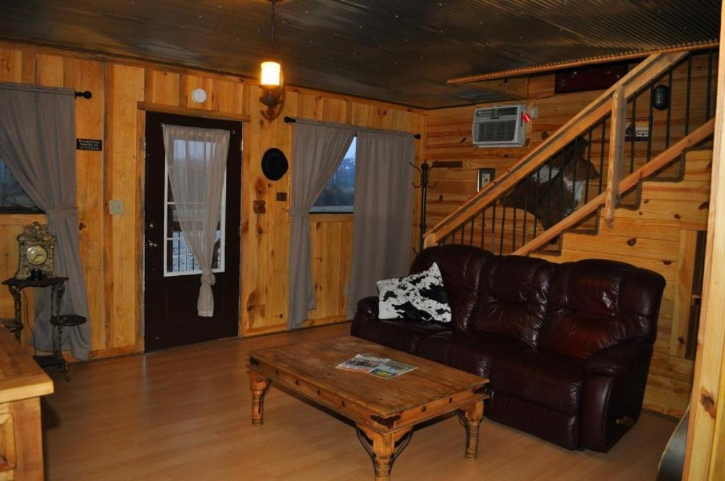 Diamonds Old West Hotel Murfreesboro Bagian luar foto