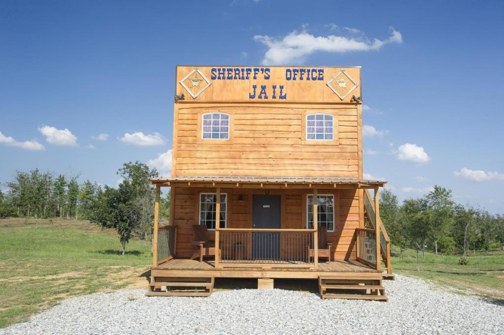 Diamonds Old West Hotel Murfreesboro Bagian luar foto