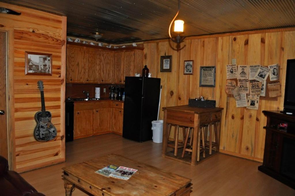Diamonds Old West Hotel Murfreesboro Bagian luar foto