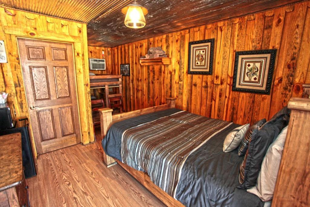 Diamonds Old West Hotel Murfreesboro Bagian luar foto