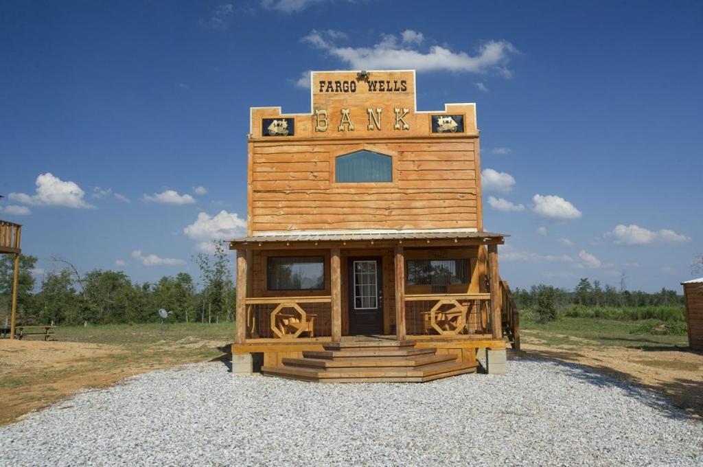 Diamonds Old West Hotel Murfreesboro Bagian luar foto